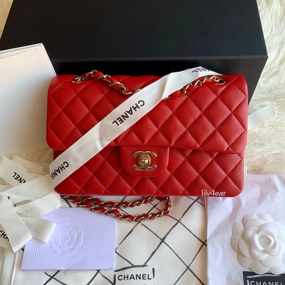 ❤️SOLD❤️ Chanel 19B Red Caviar Small Classic LGHW